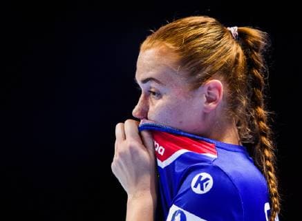 181209 Irina Snopova of Russia looks dejected during the EHF European WomenÕs Handball Championship match between Serbia and Russia on December 9 2018 in Nantes Photo Ludvig Thunman BILDBYRN kod LT 35568  Copyright: LUDVIGxTHUNMAN BB181209LT088