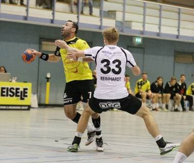 09 12 2018 xmgx Handball 3 League SG Bruchköbel GSV Eintracht Baunatal v l Tegaday Nuez Ramos Bruchköbel Fynn Reinhardt Baunatal Bruchköbel Hessen Germany DEU