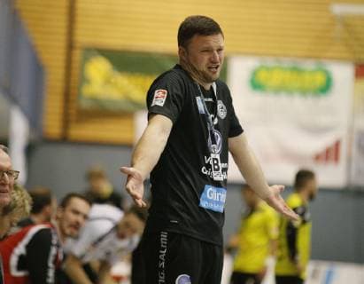 09 12 2018 xmgx Handball 3 League SG Bruchköbel GSV Eintracht Baunatal v l Florian Ochmann Trainer Baunatal Bruchköbel Hessen Germany DEU