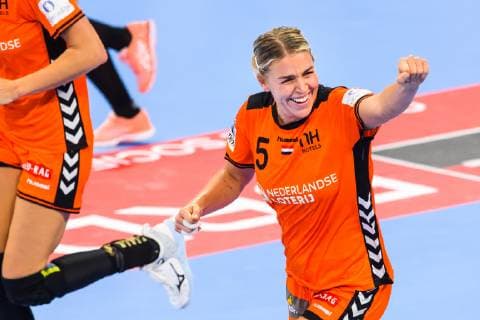 181209 Jessy Kramer of Netherlands celebrates during the EHF European WomenÕs Handball Championship match between Netherlands and Romania on December 9 2018 in Nancy Photo Fredrik Varfjell BILDBYRN kod FV 150181  Copyright: FREDRIKxVARFJELL BB181209FV020