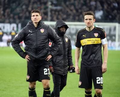 Borussia Mönchengladbach VfB Stuttgart Germany Mönchengladbach 09 12 2018 Football Bundesliga Season 2018 2019 14 Matchday Borussia Mönchengladbach VfB Stuttgart v l Mario Gomez Christian Gentner both VfB Stuttgart DFL REGULATIONS PROHIBIT ANY USE OF PHOTOGRAPHS AS IMAGE SEQUENCES AND OR QUASI VIDEO