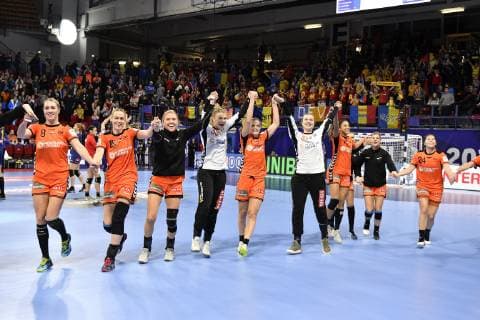 09-12-2018 HANDBAL: 13TH WOMENS EUROPEAN HANDBALL CHAMPIONSHIP: NEDERLAND-ROEMENIE: NETHERLANDS-ROMANIA: NANCY Nederland wint royaal van Roemenie, vlnr., Lois Abbingh (NED) , Maura Visser (NED) Tess Wester (NED) Debbie Bont Foto: SCS Soenar Chamid xVIxVIxImagesx xSoenarxChamidxsportfotografiexIVx 13029794