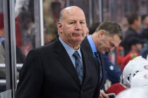 CHICAGO, IL - DECEMBER 09: Montreal Canadiens head coach Claude Julien looks on in the 1st period during an NHL Eishockey Herren USA hockey game between the Montreal Canadiens and the Chicago Blackhawks on December 09, 2018, at the United Center in Chicago, IL. (Photo By Daniel Bartel Icon Sportswire) NHL: DEC 09 Canadiens at Blackhawks Icon181209013 EDITORIAL USE ONLY