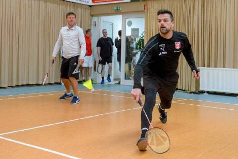 Celebrity tennis tournament for a good cause in the Tennispark First Service Landsberg OT Queis The coach of the HFC player of the Saale Bulls Lions and Wildcats players as well as celebrities and businessmen like football Altstarl Bernd Schneider play in the 21 edition for the benefit of Elternhilfe krebskranker Kinder Leipzig e V The tournament is organized by Ulrich and Frank Mappes of the Top Sports Advertising Agency Bernd Schneider and Torsten Ziegner Chief Coach HFC at the Badminton Halle Saale Sachsen Anhalt Germany
