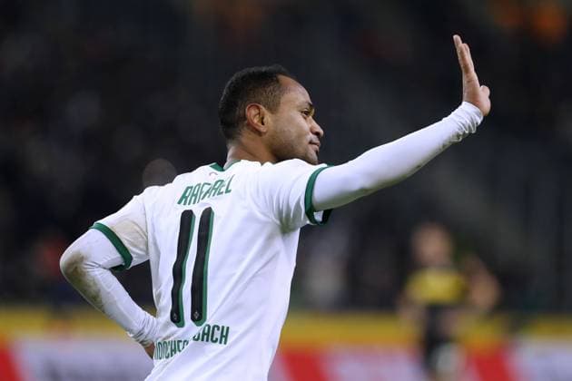 RAFFAEL Team Borussia Moenchengladbach cheers after his goal to 1 0 DFL Bundesliga season 2018 2019 game Borussia Moenchengladbach VfB Stuttgart 3 0 on 09 December 2018 in Moenchengladbach DFL REGULATIONS PROHIBIT ANY USE OF PHOTOGRAPHS as IMAGE SEQUENCES and or QUASI VIDEO