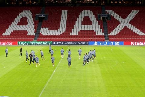 The Bayern Muenchen team at the final training Training Ajax Amsterdam vs. FC Bayern Muenchen Football Champions League Group Phase 11 12 2018 Training Ajax Amsterdam vs. FC Bayern Muenchen Football Champions League Group Phase 11 12 2018 Amsterdam Copyright: xEIBNER HarryxLangerx EP_HLR
