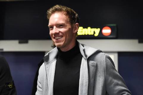 11 12 2018 xmeix Football UEFA Champions League TSG 1899 Hoffenheim Arrival of players at Manchester airport emspor v l Hoffenheim coach Julian Nagelsmann TSG 1899 Hoffenheim DFL DFB REGULATIONS PROHIBIT ANY USE OF PHOTOGRAPHS as IMAGE SEQUENCES and or QUASI VIDEO Manchetser prio:1