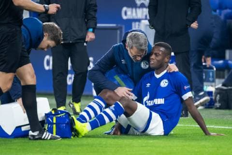 11 12 2018 xkvx football UEFA Champions League FC Schalke 04 Lok Moskau emspor v l Hamza Mendyl S04 Schalke 04 must be replaced injured DFL DFB REGULATIONS PROHIBIT ANY USE OF PHOTOGRAPHS as IMAGE SEQUENCES and or QUASI VIDEO Gelsenkirchen