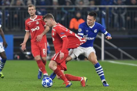 GER CL FC Schalke 04 vs locomotive Moskva locomotive Moscow 11 12 2018 Veltins Arena Gelsenkirchen GER CL FC Schalke 04 vs locomotive Moskva locomotive Moscow DFL regulations prohibit any use of photographs as image sequences and or quasi video in picture v left in duel Aleksey Miranchuk 59 locomotive Moscow locomotive Moskva Yevhen Konoplyanka 11 FC Schalke 04 nph Mauelshagen nph00321