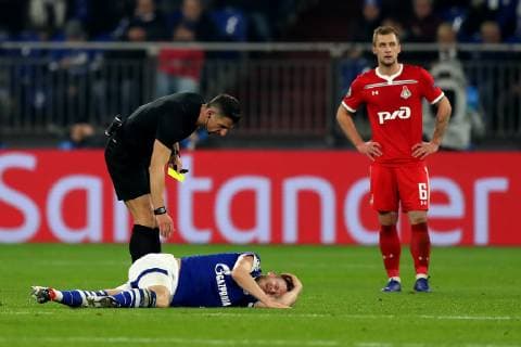 Cedric Teuchert FC Schalke 04 lies after a duel on the ground at the Champions League game season 2018 19 FC Schalke 04 Locomotive Moscow Copyright Thomas Pakusch Copyright: Thomas Pakusch