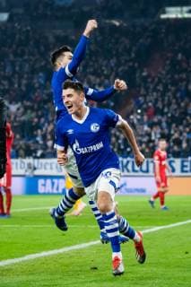 11 12 2018 xkvx Football UEFA Champions League FC Schalke 04 Lok Moskau emspor v l Goal celebration celebrate the goal to 1 0 by Alessandro Schoepf S04 Schalke 04 DFL DFL REGULATIONS PROHIBIT ANY USE OF PHOTOGRAPHS as IMAGE SEQUENCES and or QUASI VIDEO Gelsenkirchen