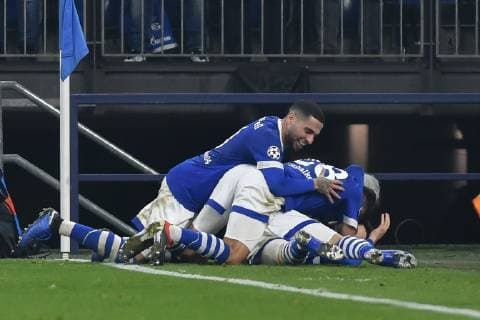 GER CL FC Schalke 04 vs locomotive Moskva locomotive Moscow 11 12 2018 Veltins Arena Gelsenkirchen GER CL FC Schalke 04 vs locomotive Moskva locomotive Moscow DFL regulations prohibit any use of photographs as image sequences and or quasi video in picture Alessandro Schöpf Schoepf 28 FC Schalke 04 cheers after his goal to 10 with his team nph Mauelshagen nph00321