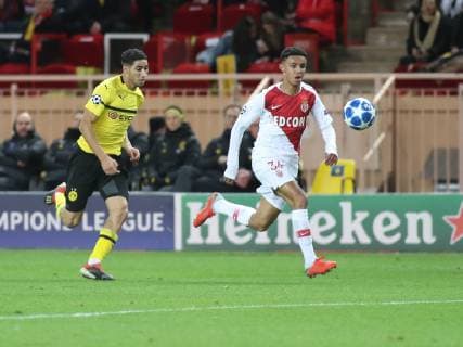 Monaco 11 12 2018 UEFA Champions League 2018 19 Season Group Phase Group A 6 Matchday AS Monaco Borussia Dortmund Achraf Hakimi Dortmund and Sofiane Diop Monaco battles for the ball DeFodi535