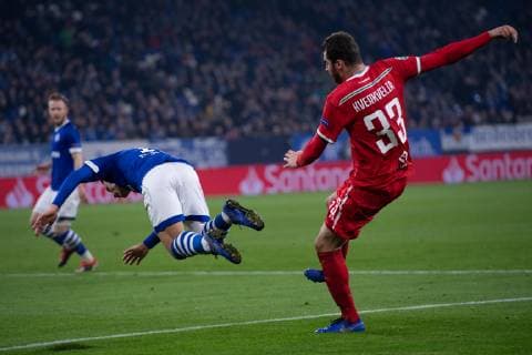 Football Champions League Group Phase 6 Matchday FC Schalke 04 Locomotive Moscow on 11 12 2018 in the Veltins Arena in Gelsenkirchen Foul an Yevhen Konoplyanka Schalke DFL Regulations prohibit any use of photographs as image sequences and or quasi video xMNx