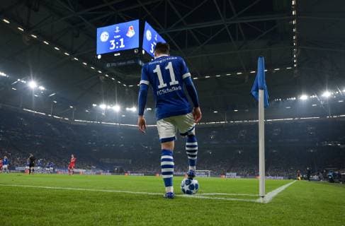Football Champions League Group Phase 6 Matchday FC Schalke 04 Locomotive Moscow on 11 12 2018 in the Veltins Arena in Gelsenkirchen Yevhen Konoplyanka Schalke DFL Regulations prohibit any use of photographs as image sequences and or quasi video xMNx
