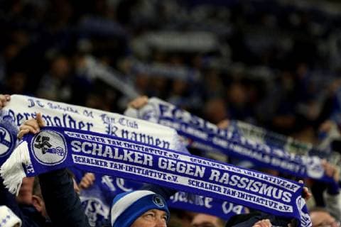 Fans of FC Schalke 04 with fan scarf at the Champions League game season 2018 19 FC Schalke 04 Locomotive Moscow Copyright Thomas Pakusch Copyright: Thomas Pakusch