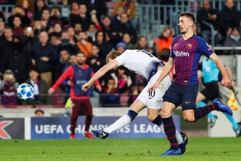 FC Barcelona Barca s Lenglet (R) vies for the ball with Tottenham s Harry Kane during the UEFA Champions League groups phase match between FC Barcelona and Tottenham Hotspur, at the Camp Nou stadium, in Barcelona, Catalonia, Spain, 11 December 2018. Barcelona vs. Tottenham Hotspur !ACHTUNG: NUR REDAKTIONELLE NUTZUNG!  Copyright: xAlejandroxGarciax GRAF5489 20181211-636801650011298011