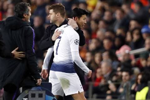 (l-r) Tottenham Hotspur FC coach Mauricio Pochettino, Heung-Min Son of Tottenham Hotspur FC during the UEFA Champions League group B match between FC Barcelona Barca and Tottenham Hotspur FC at the Camp Nou stadium on December 11, 2018 in Barcelona, Spain UEFA Champions League 2018 2019 xVIxVIxImagesx xMauricexvanxSteenxIVx 13047464
