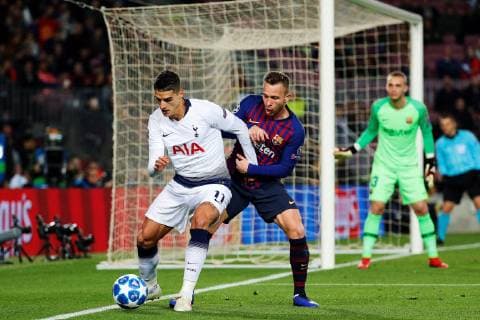 Tottenham s Argentinian defender Erik Lamela (L) vies for the ball with FC Barcelona Barca s Arthur Henrique Ramos during the UEFA Champions League groups phase match between FC Barcelona and Tottenham Hotspur, at the Camp Nou stadium, in Barcelona, Catalonia, Spain, 11 December 2018. Barcelona vs. Tottenham Hotspur !ACHTUNG: NUR REDAKTIONELLE NUTZUNG!  Copyright: xAlejandroxGarciax GRAF5504 20181211-636801659403052472