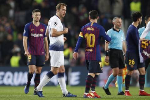 (l-r) Harry Kane of Tottenham Hotspur FC, Lionel Messi of FC Barcelona Barca during the UEFA Champions League group B match between FC Barcelona and Tottenham Hotspur FC at the Camp Nou stadium on December 11, 2018 in Barcelona, Spain UEFA Champions League 2018 2019 xVIxVIxImagesx xMauricexvanxSteenxIVx 13047549