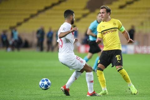 Monaco 11 12 2018 UEFA Champions League 2018 19 Season Group Phase Group A 6 Matchday AS Monaco Borussia Dortmund Mario Gotze Dortmund in the duel battle for the ball DeFodi535
