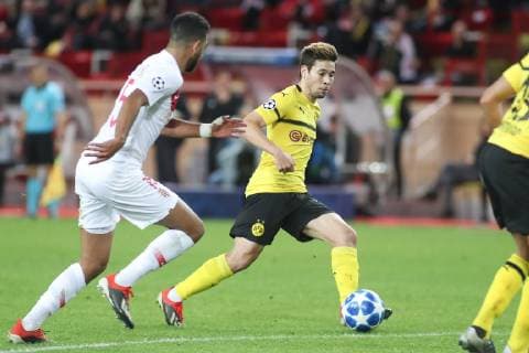 Monaco 11 12 2018 UEFA Champions League 2018 19 Season Group Phase Group A 6 Matchday AS Monaco Borussia Dortmund Raphael Guerriero Dortmund controls the ball DeFodi535