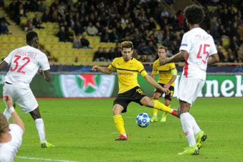 Raphael Guerreiro Dortmund scores goal to 0 2 in AS Monaco vs Borussia Dortmund Football Champions League 11 12 2018 AS Monaco vs Borussia Dortmund Football Champions League 11 12 2018 Monaco Copyright: xEIBNER MarioxHommesx EP_MHS