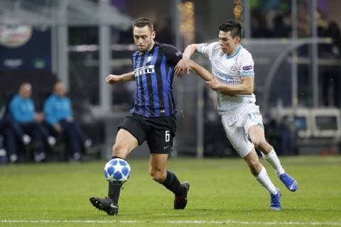 MILAAN , Stadium San Siro, 11-12-2018, football, season 2018 2019, Champions League , (Left-right) Inter Milan player Stefan de Vrij, PSV player Hirving Lozano after the Champions League game Inter - PSV final score 1-1. Inter - PSV  x2684216x