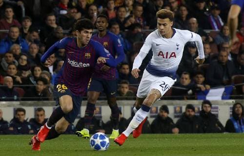Partido de la Champions League disputado entre Barcelona y Tottenham. En la imagen, Alena y Dele Alli. Champions League match played between Barcelona and Tottenham. In this picture, Alena y Dele Alli. 