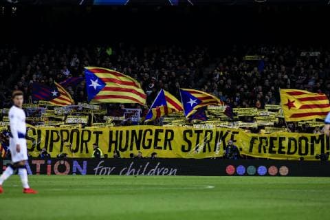 December 11, 2018 - Barcelona, Catalonia, Spain - FC Barcelona Barca fans claiming freedom for political prisoners in hunger strike during the UEFA Champions League Group B match between FC Barcelona and Tottenham Hotspur FC on December 11, 2018 at Camp Nou stadium in Barcelona, Spain. FC Barcelona v Tottenham Hotspur - UEFA Champions  - ZUMAn230 20181211_zaa_n230_374 Copyright: xXavierxBonillax