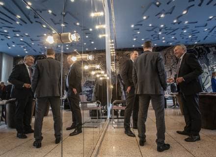 Contract extension Final 4 Handball Historical City Hall Cologne Germany Date 11 12 2018 From left Thomas Krämer David Szlezak Michael Wiederer