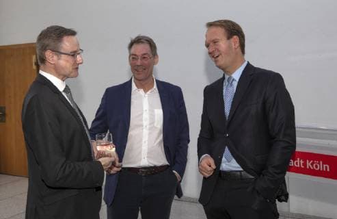 Contract extension Final 4 Handball Historical City Hall Cologne Germany Date 11 12 2018 From left Gregor Timmer Bernhard Schwank Stefan Löcher