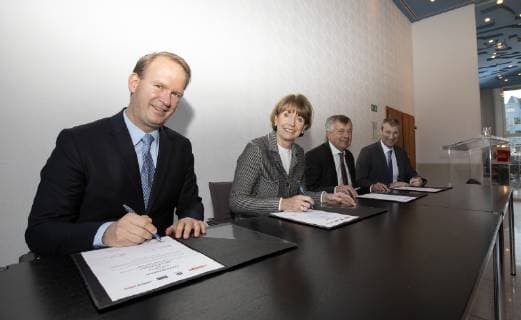 Contract extension Final 4 Handball Historical City Hall Cologne Germany Date 11 12 2018 From left Stefan Löcher Lord Mayor Henriette Reker Michael Wiederer David Szlezak