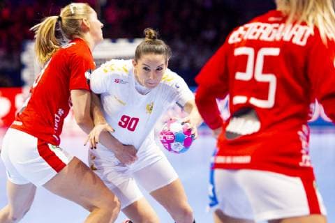 181212 Milena Raicevic of Montenegro during the EHF European Women s Handball Championship match between Denmark and Montenegro on December 12 2018 in Nantes Photo Ludvig Thunman BILDBYR u0081N kod LT 35570, detectedSourceLanguage  Copyright: LUDVIGxTHUNMAN BB181212LT011