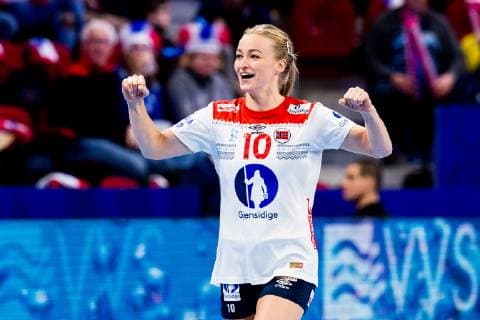 181212 Stine Bredal Oftedal of Norway celebrates during the EHF European Women?s Handball Championship match between Spain and Norway on December 11 2018 in Nancy Photo Fredrik Varfjell BILDBYRAN kod FV 150184, detectedSourceLanguage  Copyright: FREDRIKxVARFJELL BB181212FV028