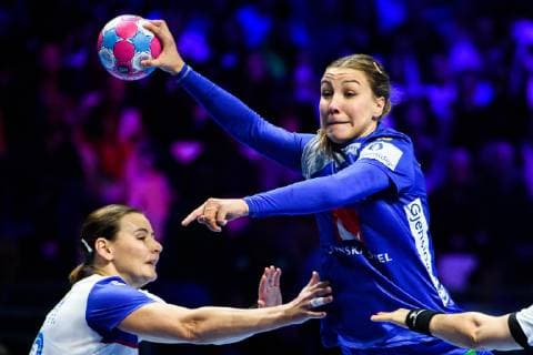 181212 Anna Lagerquist of Sweden during the EHF European WomenÕs Handball Championship match between Sweden and Russia on December 12 2018 in Nantes Photo Ludvig Thunman BILDBYR u0081N kod LT 35571, detectedSourceLanguage  Copyright: LUDVIGxTHUNMAN BB181212LT035