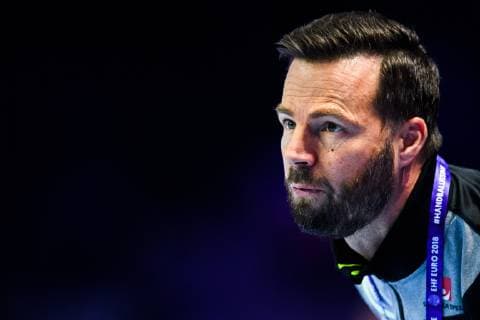 181212 Henrik Signell head coach of Sweden during the EHF European WomenÕs Handball Championship match between Sweden and Russia on December 12 2018 in Nantes Photo Ludvig Thunman BILDBYR u0081N kod LT 35571, detectedSourceLanguage  Copyright: LUDVIGxTHUNMAN BB181212LT067