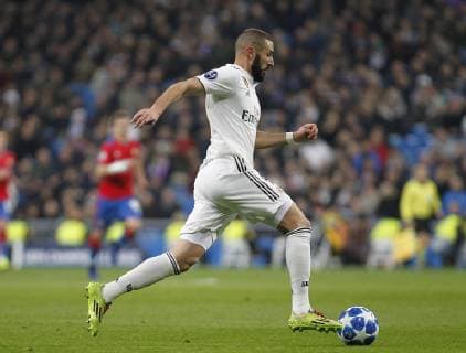 Soccer match between Real Madrid and CSK of the Champions League 2018 2019 held at the Santiago Bernabeu stadium in Madrid Photo Jose Cuesta 261 Cordon Press Karim Benzema Cordon Press, detectedSourceLanguage  xJosexLuisxCuestax xx