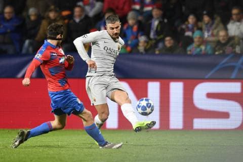 From left MILAN HAVE of Viktoria and ALEKSANDAR KOLAROV of Roma in action during the Football Champions League 6th round match: Viktoria Plzen vs AS Roma in Pilsen, Czech Republic, December 12, 2018. (CTKxPhoto MichalxKamaryt) CTKPhotoP201812121016701  _KMT4762