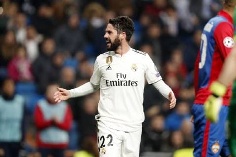 Sport Bilder des Tages Isco of Real Madrid says puta to the Real Madrid fans during the UEFA Champions League group G match between Real Madrid and CSKA Moskva at the Santiago Bernabeu stadium on December 12, 2018 in Madrid, Spain UEFA Champions League 2018 2019 xVIxVIxImagesx xMauricexvanxSteenxIVx 13053671