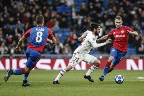 12th December 2018, Santiago Bernabeu, Madrid, Spain; UEFA Champions League football, Real Madrid versus CSKA Moscow; Francisco Alarcon, ISCO (Real Madrid) challenged by Fedor Chalov (CSK)  ActionPlus12087170 ShotxforxPress