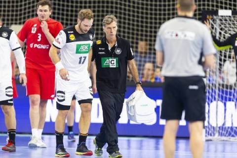 Steffen Weinhold No 17 Germany is accompanied by Peter Graeschus Germany vs Poland Handball Test match 12 12 18 Rostock Mecklenburg Vorpommern Germany StadtHalle Copyright: xAgentur54Gradx xFelixxKoenigx