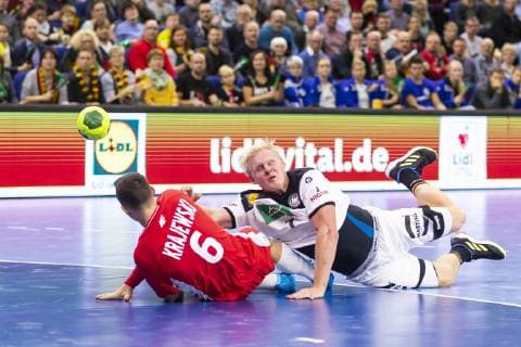 Patrick Wiencek No 7 Germany vs. Przemyslaw Krejweski No 6 Poland Germany vs Poland Handball Test match 12 12 18 Rostock Mecklenburg Vorpommern Germany StadtHalle Copyright: xAgentur54Gradx xFelixxKoenigx