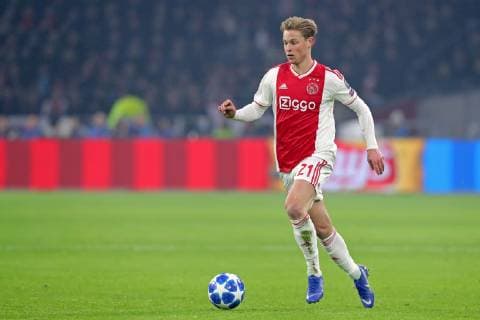 AMSTERDAM, Ajax - Bayern Munchen, football, Champions League Season 2018 2019, 12-12-2018, Johan Cruijff Arena . Ajax player Frenkie de Jong on the ball during the game Ajax - Bayern . Ajax - Bayern  x2685344x