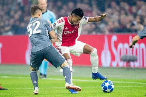 Joshua Kimmich of FC Bayern Munchen , David Neres of Ajax during the UEFA Champions League group E match between Ajax Amsterdam and Bayern Munich at the Johan Cruijff Arena on December 12, 2018 in Amsterdam, The Netherlands UEFA Champions League 2018 2019 xVIxVIxImagesx xTomxBodexMultimediaxIVx 13054197