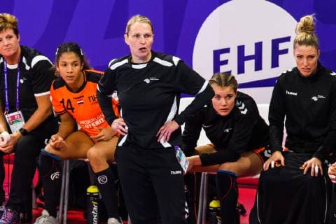 181212 Helle Thomsen head coach of Netherlands during the EHF European WomenÕs Handball Championship match between Netherlands Germany on December 11 2018 in Nancy Photo Fredrik Varfjell BILDBYR u0081N kod FV 150186, detectedSourceLanguage  Copyright: FREDRIKxVARFJELL BB181212FV083