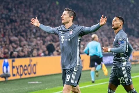 12 12 2018 xkvx Football UEFA Champions League Ajax Amsterdam FC Bayern Muenchen emspor v l Goal celebration celebrate the goal to 0 1 by Robert Lewandowski FCB FC Bayern Muenchen DFL DFB REGULATIONS PROHIBIT ANY USE OF PHOTOGRAPHS as IMAGE SEQUENCES and or QUASI VIDEO Amsterdam