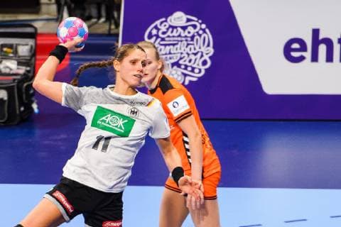 181212 Xenia Smits of Germany during the EHF European WomenÕs Handball Championship match between Netherlands Germany on December 11 2018 in Nancy Photo Fredrik Varfjell BILDBYR u0081N kod FV 150186, detectedSourceLanguage  Copyright: FREDRIKxVARFJELL BB181212FV088