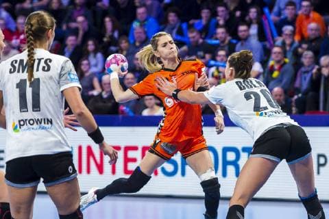 Handball Women European Championship Netherlands Germany Main Round Group 2 3 Matchday at the Palais des Sports v li Xenia Smits Germany Metz Kelly Dulfer Netherlands Emily Boelk Bölk Germany Thueringer HC Nancy Palais des Sports Jean Weille France