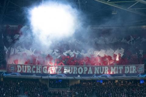 12 12 2018 xkvx Football UEFA Champions League Ajax Amsterdam FC Bayern Muenchen emspor v l FC Bayern Muenchen Fans Choreo Choreography Pyro Pyrotechnik DFL DFB REGULATIONS PROHIBIT ANY USE OF PHOTOGRAPHS as IMAGE SEQUENCES and or QUASI VIDEO Amsterdam